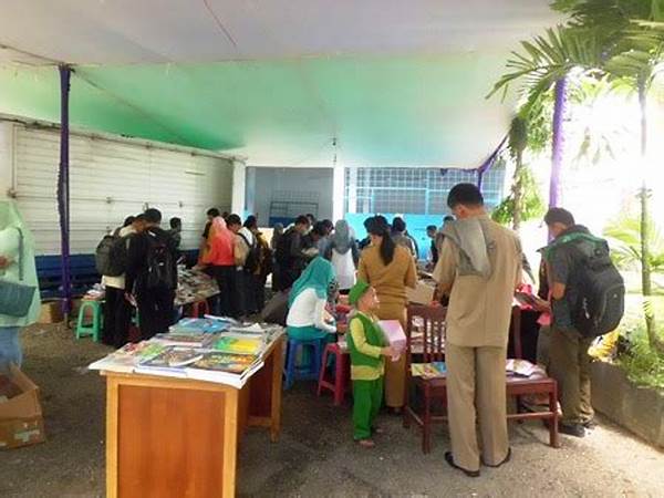 Bazar Buku Murah Di Alun-alun Pandeglang Ramai Pengunjung