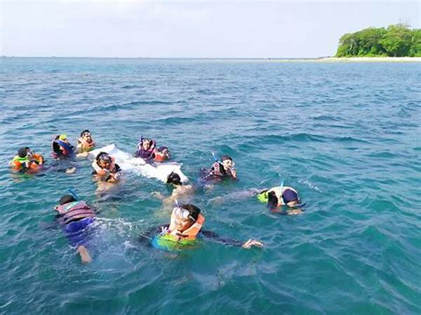 Wisata Murah! Pulau Liwungan Pandeglang Tawarkan Snorkeling Murah Dengan Pemandangan Memukau!